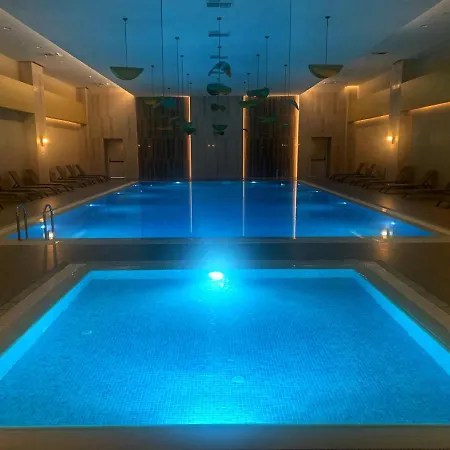 Luxury In The Center 아파트